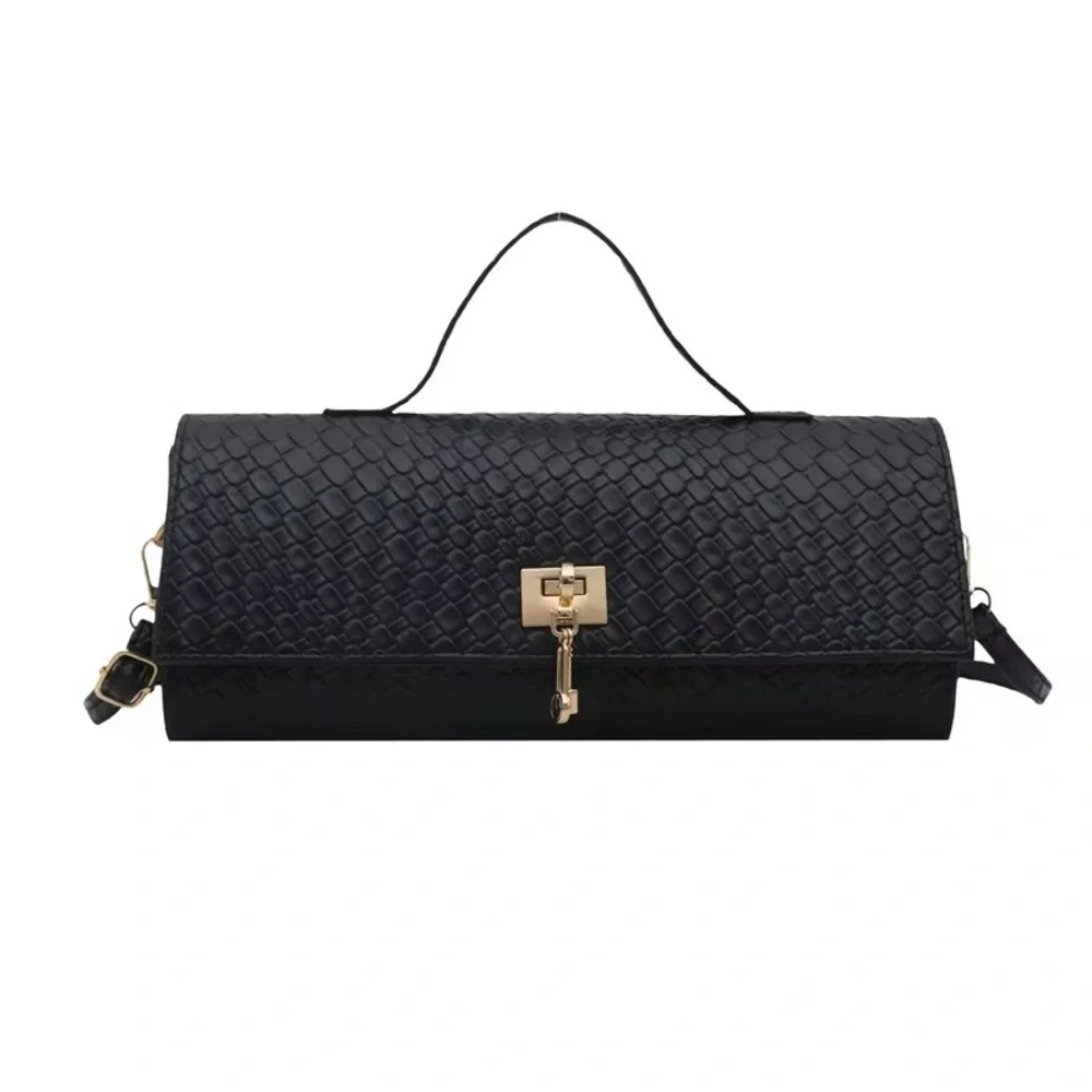 Elegant Black Handbag with adjustable strip